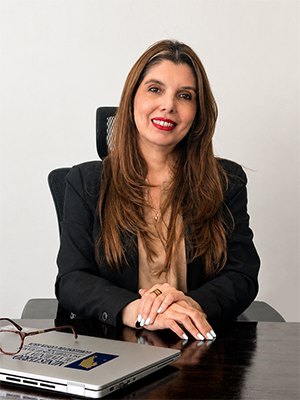 Foto Directora Marianella Ramírez González